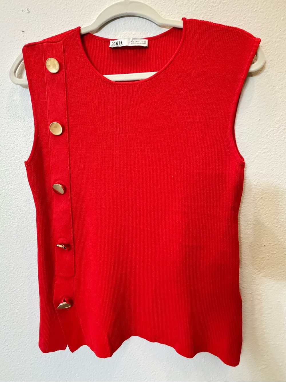 Zara Red Sleeveless Knit Top with Gold Buttons